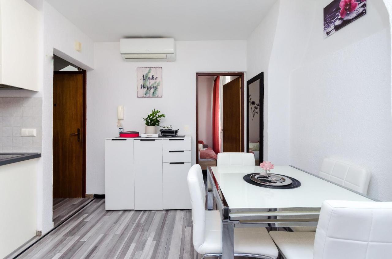 Apartment Mare Върсар Екстериор снимка