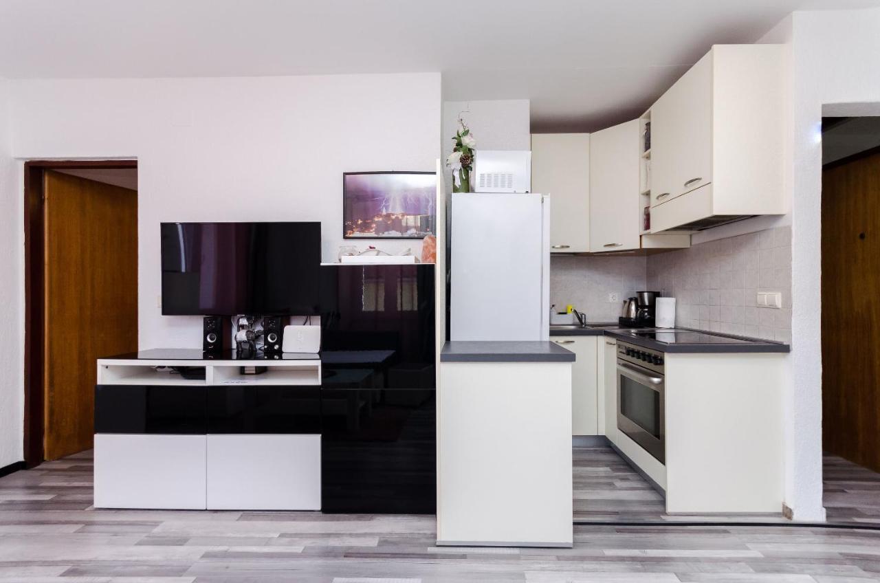 Apartment Mare Върсар Екстериор снимка