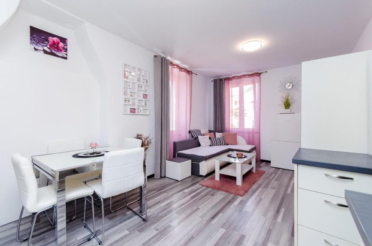 Apartment Mare Върсар Екстериор снимка